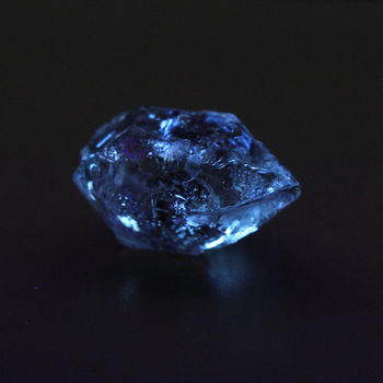 Petroleum Quartz. 1.96 ct.