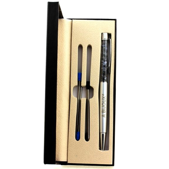 Raw Sapphire mineral pen Madagascar.