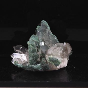 Quartz + Chlorite. 106.20 ct.