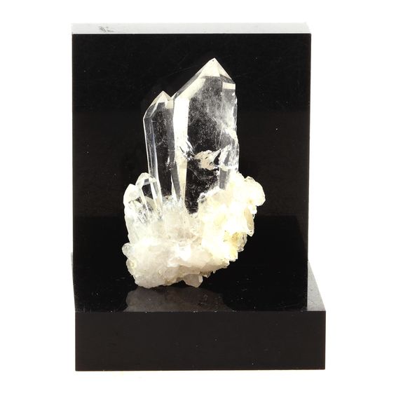 Quartz + Pyrite. 50.40 ct.