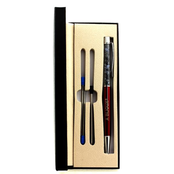 Raw Sapphire mineral pen Madagascar.