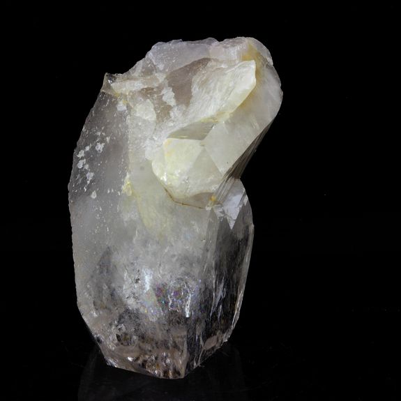 Quartz. 393.45 ct.