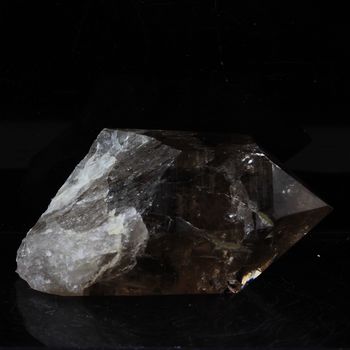Smoky Quartz. 142.95 ct.