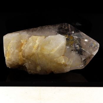 Quartz. 629.55 ct.