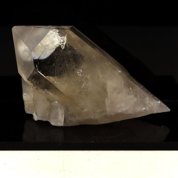 Smoky Quartz. 433.90 ct.