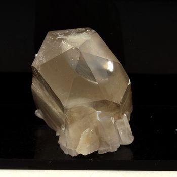 Smoky Quartz. 433.90 ct.