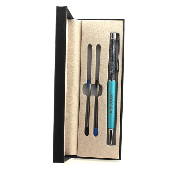 Raw Sapphire mineral pen Madagascar.