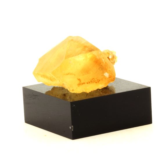 Calcite. 305.0 ct.