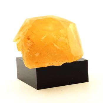 Calcite. 1120.0 ct.
