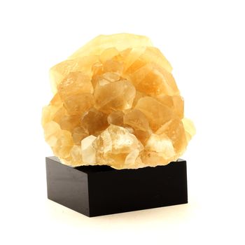 Calcite. 1869.0 ct.