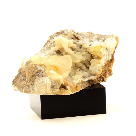 Calcite. 981.5 ct.