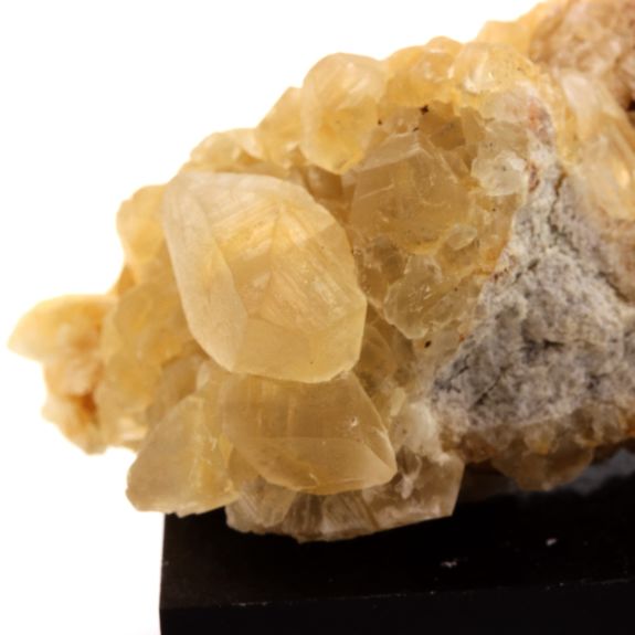 Calcite. 443.5 ct.