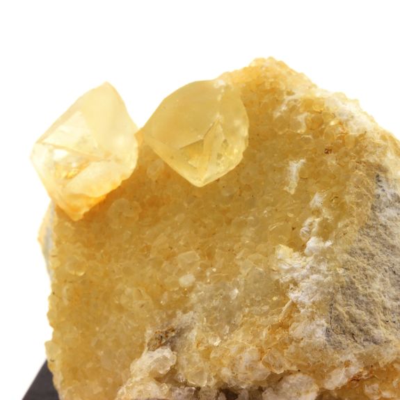 Calcite. 705.5 ct.