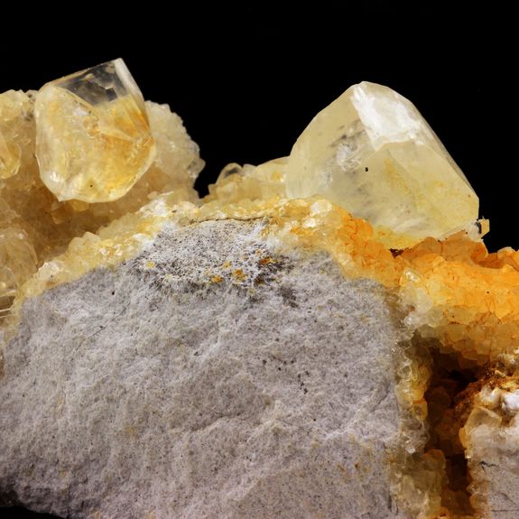Calcite. 725.0 ct.