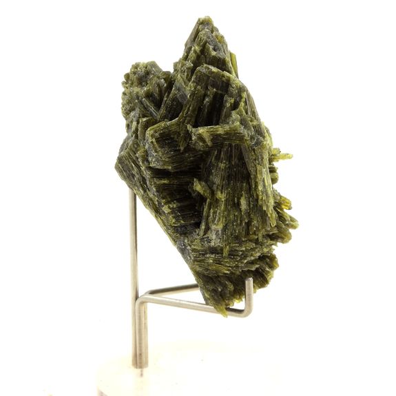 Epidote. 278.50 ct.