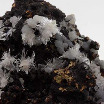 Calcite + Aragonite. 1440.90 ct.