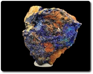 17,5 grammes. AZURITE SUR MATRICE