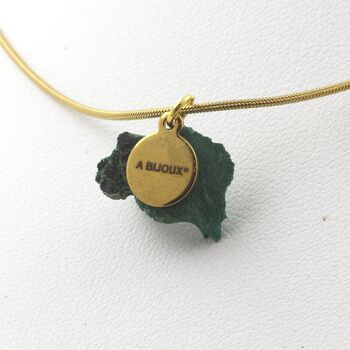 Collier Malachite brut. 8.5 ct.