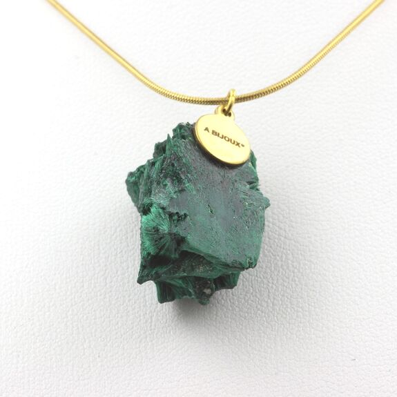Collier Malachite brut. 63.0 ct.