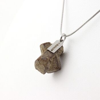 Collier Staurolite brut. 19.0 ct.