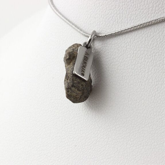 Collier Staurolite brut. 8.0 ct.