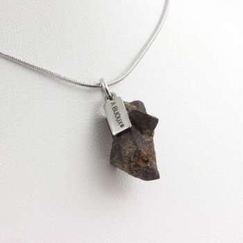 Collier Staurolite brut. 13.0 ct.