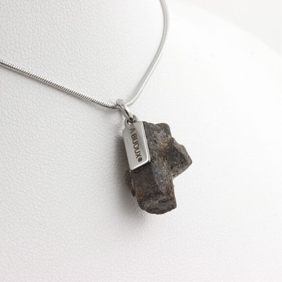 Collier Staurolite brut. 12.0 ct.