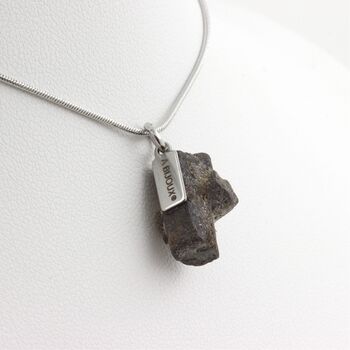 Collier Staurolite brut. 12.0 ct.