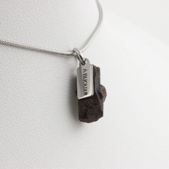 Collier Staurolite brut. 07.00 ct.