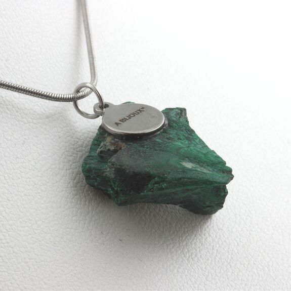 Collier Malachite brut. 31.75 ct.