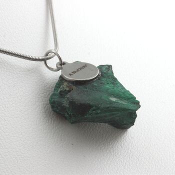 Collier Malachite brut. 31.75 ct.