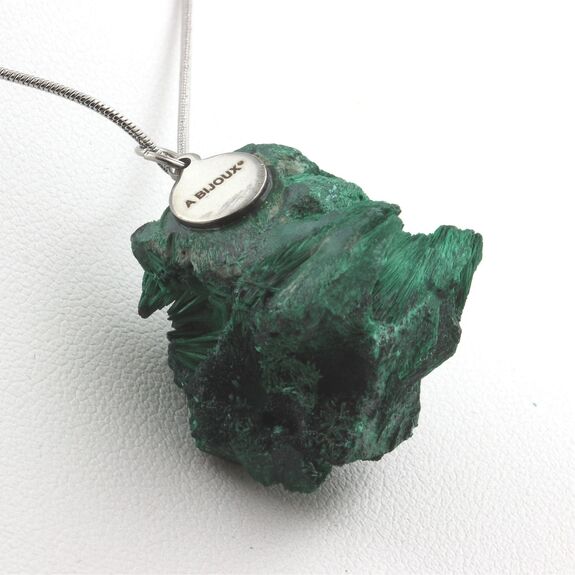 Collier Malachite brut. 85.05 ct.