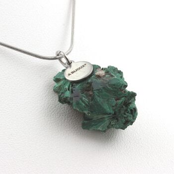 Collier Malachite brut. 37.15 ct.