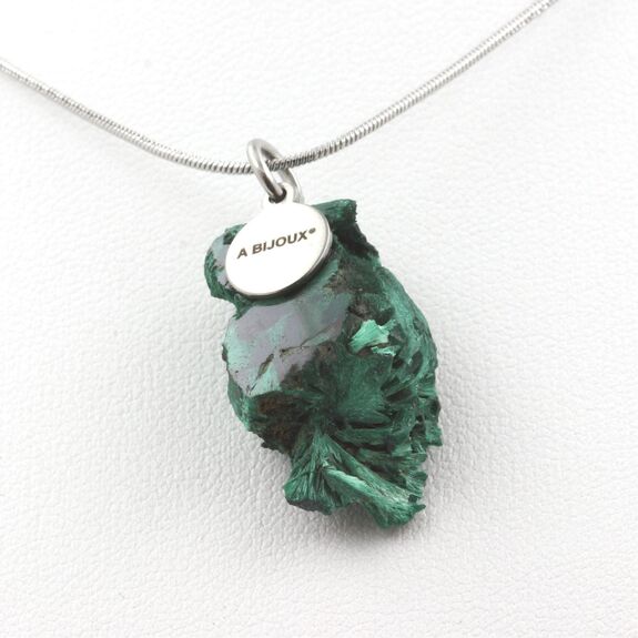 Collier Malachite brut. 30.85 ct.