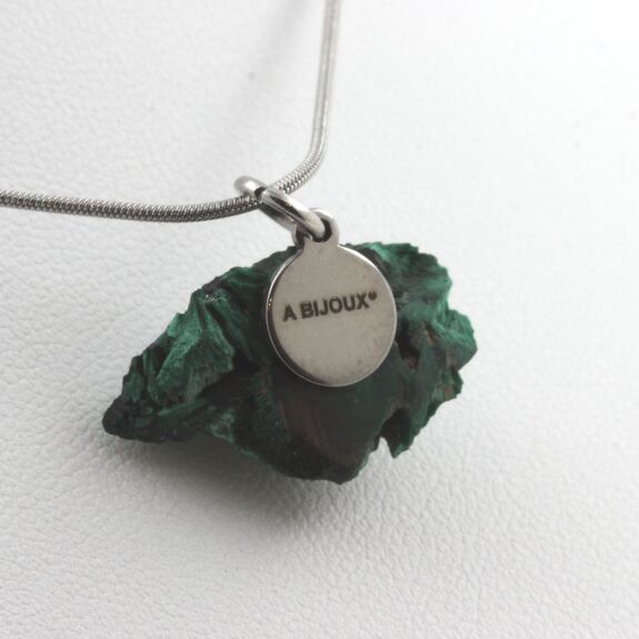 Collier Malachite brut. 23.60 ct.