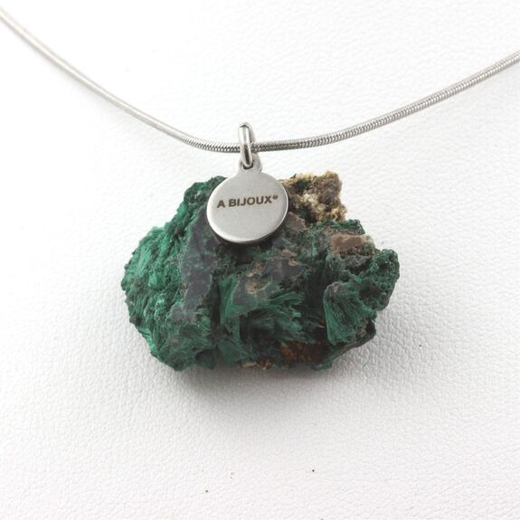 Collier Malachite brut. 41.50 ct.
