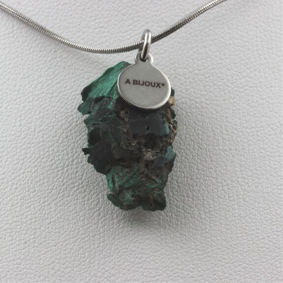 Collier Malachite brut. 22.25 ct.