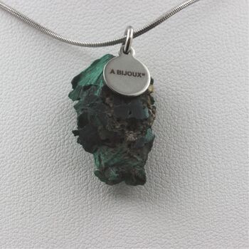 Collier Malachite brut. 22.25 ct.