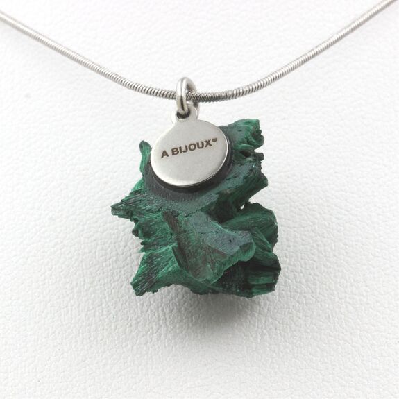 Collier Malachite brut. 28.55 ct.