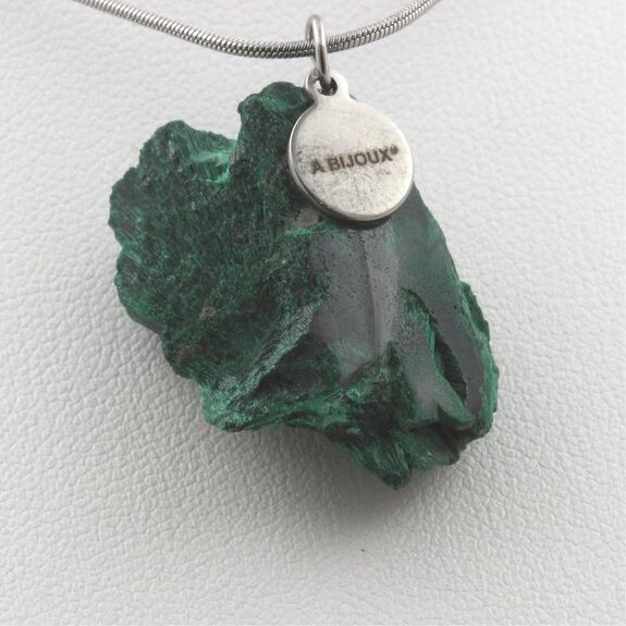 Collier Malachite brut. 58.25  ct.