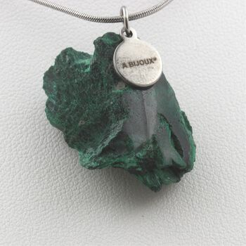 Collier Malachite brut. 58.25  ct.