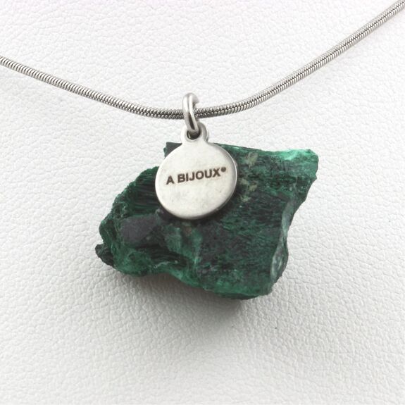Collier Malachite brut. 28.45 ct.