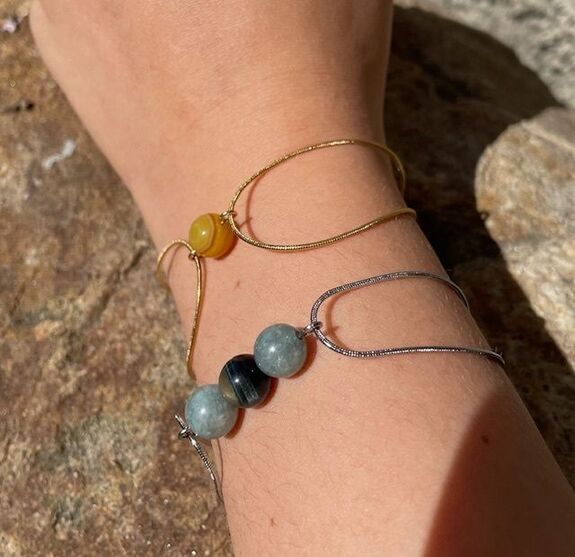 Bracelet en acier inoxydable 1 Perle Oeil de faucon + 2 perles Jade 8 mm. Pièce unique