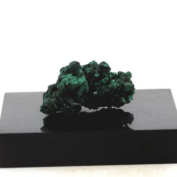 Malachite. 281.95 ct.