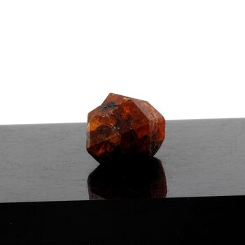 Grenat Spessartite. 140.30 ct.