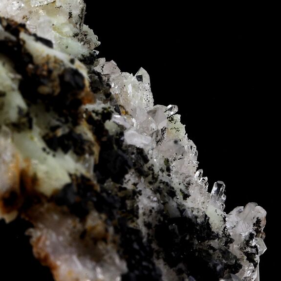 Babingtonite + Quartz. 359.15 ct.