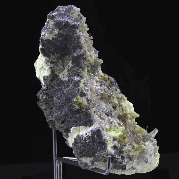 Célestite + Soufre. 1008.10 ct.