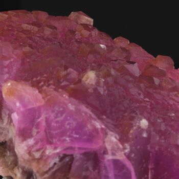 Cobaltocalcite. 616.25 ct.