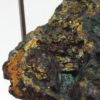 Chalcopyrite + Malachite + Baryte. 1019.30 ct.