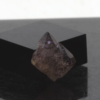 Amethyste + Goethite. 6.85 ct.